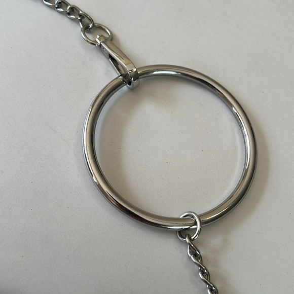 Estee & Lilly Silver Mesh Clutch Crossbody Bag with Ring Handle & Chain Strap - Picture 3 of 10